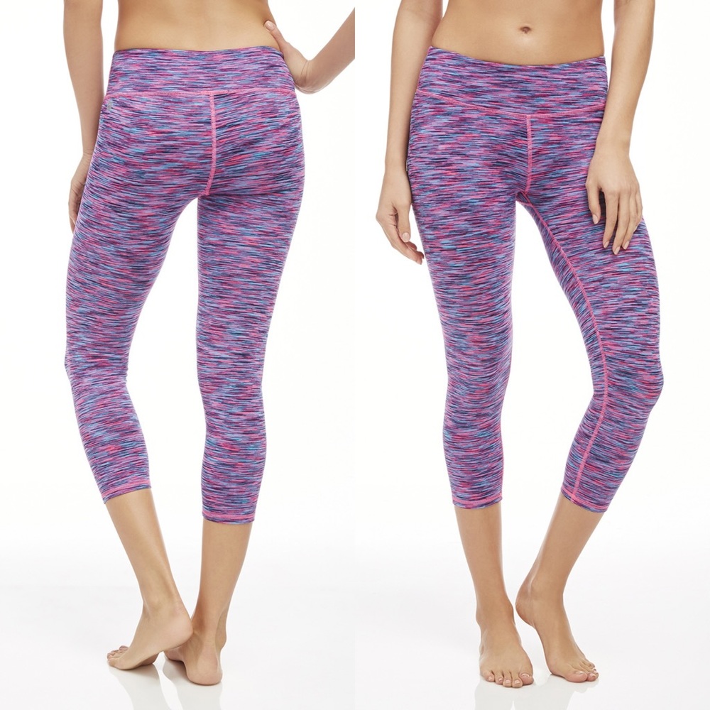 FABLETICS | Pop Pink Stripe Salar Capri Legging